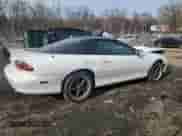 2000 Chevrolet Camaro Z28 z VIN 2G1FP22G8Y2153580, wystawiony jako Copart lot #43004935 z przebiegiem 132 835 mil mil oraz Szkoda całkowita • Salvage title. Historia ofert i sprzedaży dostępna na DreamBid. Obrazek 3.
