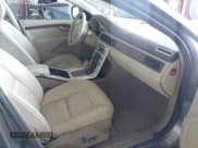 ✅ 2011 Volvo XC70 3.2L • VIN: YV4952BL3B1114645 • Lot: 42925809. Listed on IAAI with 240,104 mi. Free auction sales archive from the USA and detailed vehicle history report at DreamBid. Image 5.