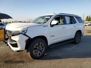 2021 Chevrolet Tahoe Z71 с VIN 1GNSKPKD4MR381758, выставлен на аукционе Copart как лот 69191015 с пробегом 52 677 миль миль и Списание • Salvage title. История ставок и продаж доступна на DreamBid. Изображение 1.