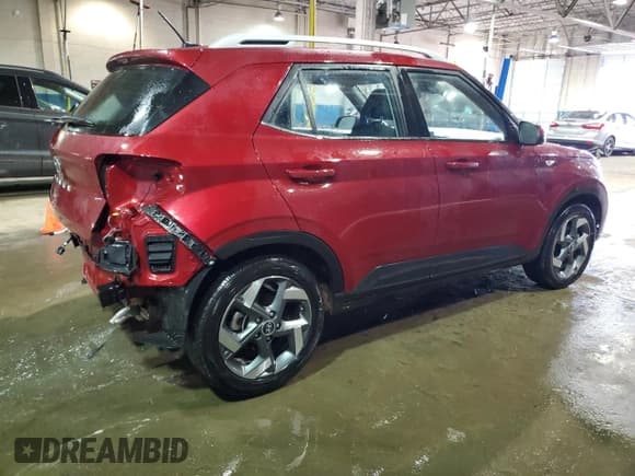 ✅ 2024 Hyundai Venue SEL • VIN: KMHRC8A34RU280173 • Lot: 47983885. Listed on Copart with 23,762 mi. Free auction sales archive from the USA and detailed vehicle history report at DreamBid. Image 3.
