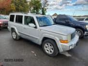 ✅ 2007 Jeep Commander Overland • VIN: 1J8HG68257C671205 • Лот: 82602575. Опубликован ранее на Copart с пробегом 159 536 миль. Бесплатный доступ к архиву аукционных продаж из США и подробный отчёт об истории автомобиля на DreamBid. Изображение 4.