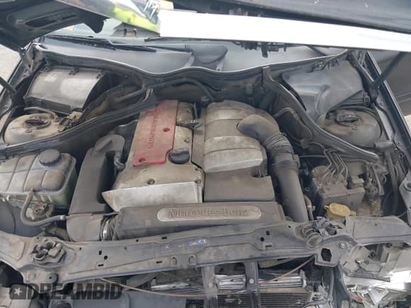 ✅ 2002 Mercedes-Benz C 230/260/280/320 • VIN: WDBRN47J32A323310 • Lot: 43107605. Wystawiony na IAAI z przebiegiem 154 039 mil. Bezpłatny archiwum sprzedaży aukcyjnych z USA i szczegółowy raport historii pojazdu na DreamBid. Zdjęcie 10.