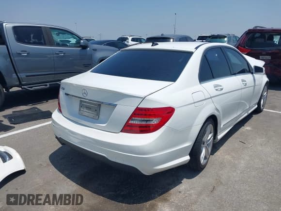 ✅ 2014 Mercedes-Benz C 250 Sport • VIN: WDDGF4HBXER301779 • Lot: 42608675. Listed on IAAI with 135,338 mi. Free auction sales archive from the USA and detailed vehicle history report at DreamBid. Image 4.