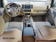 ✅ 2005 Nissan Frontier SE • VIN: 1N6AD07UX5C456141 • Lot: 84018605. Wystawiony na Copart z przebiegiem 220 048 mil. Bezpłatny archiwum sprzedaży aukcyjnych z USA i szczegółowy raport historii pojazdu na DreamBid. Zdjęcie 8.