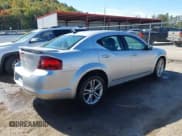 ✅ 2011 Dodge Avenger Heat • VIN: 1B3BD1FG5BN513212 • Lot: 37762927. Wystawiony na IAAI z przebiegiem 169 575 mil. Bezpłatny archiwum sprzedaży aukcyjnych z USA i szczegółowy raport historii pojazdu na DreamBid. Zdjęcie 4.