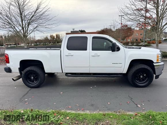 ✅ 2013 Chevrolet Silverado 2500HD LTZ • VIN: 1GC1KYE84DF230977 • Лот: 93779955. Опубликован ранее на Copart с пробегом 180 953 миль. Бесплатный доступ к архиву аукционных продаж из США и подробный отчёт об истории автомобиля на DreamBid. Изображение 15.