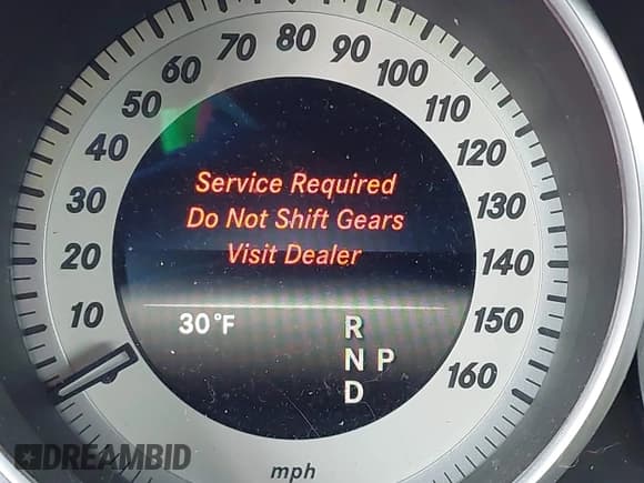 ✅ 2014 Mercedes-Benz E 350 Luxury • VIN: WDDHF8JB1EA795714 • Лот: 43806811. Опубликован ранее на IAAI с пробегом Не указан. Бесплатный доступ к архиву аукционных продаж из США и подробный отчёт об истории автомобиля на DreamBid. Изображение 15.