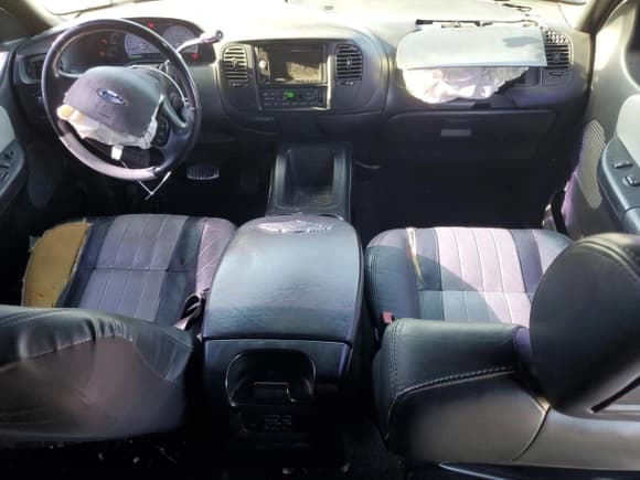 ✅ 2003 Ford F-150 Harley-Davidson • VIN: 1FTRW07333KC91740 • Lot: 45636205. Listed on Copart with 175,945 mi. Free auction sales archive from the USA and detailed vehicle history report at DreamBid. Image 8.