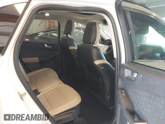 ✅ 2020 Ford Escape Titanium Hybrid • VIN: 1FMCU9DZ8LUC26245 • Lot: 42716032. Listed on IAAI with 57,773 mi. Free auction sales archive from the USA and detailed vehicle history report at DreamBid. Image 8.
