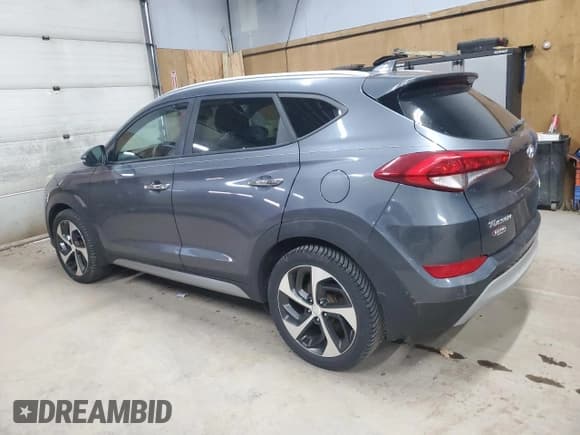 ✅ 2017 Hyundai Tucson Sport • VIN: KM8J3CA22HU364840 • Лот: 90939935. Опубликован ранее на Copart с пробегом 116 225 миль. Бесплатный доступ к архиву аукционных продаж из США и подробный отчёт об истории автомобиля на DreamBid. Изображение 2.