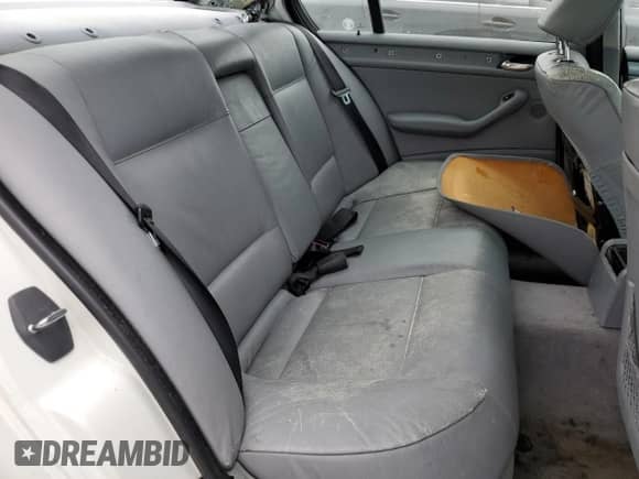 1999 BMW 3 Series 323i с VIN WBAAM3333XKC59029, выставлен на аукционе Copart как лот 76257774 с пробегом 301 189 миль миль и Списание • Salvage title. История ставок и продаж доступна на DreamBid. Изображение 10.