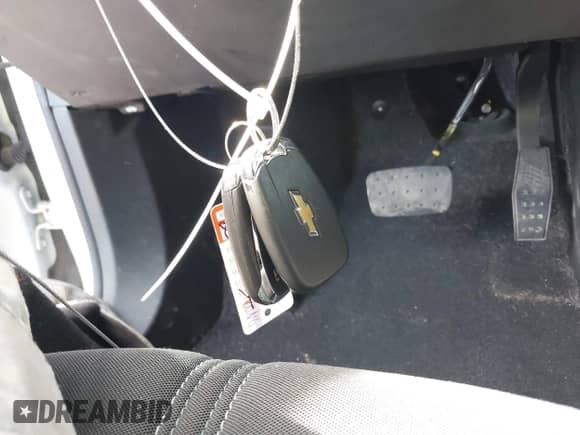 2021 Chevrolet Blazer LT z VIN 3GNKBCR46MS500552, wystawiony jako IAAI lot #42904644 z przebiegiem 77 103 mil mil oraz . Historia ofert i sprzedaży dostępna na DreamBid. Obrazek 10.