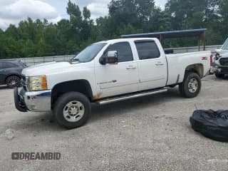 ✅ 2007 Chevrolet Silverado 2500HD 2LT • VIN: 1GCHK23697F536798 • Lot: 67940625. Wystawiony na Copart z przebiegiem 370 465 mil. Bezpłatny archiwum sprzedaży aukcyjnych z USA i szczegółowy raport historii pojazdu na DreamBid. Zdjęcie 1.