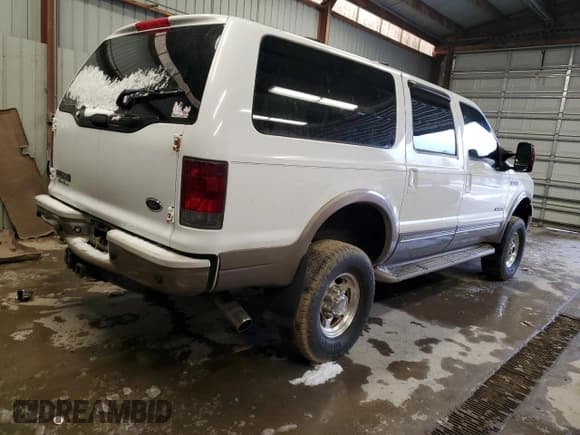 ✅ 2004 Ford Excursion Eddie Bauer • VIN: 1FMSU45P84EB01639 • Lot: 84080724. Wystawiony na Copart z przebiegiem 239 334 mil. Bezpłatny archiwum sprzedaży aukcyjnych z USA i szczegółowy raport historii pojazdu na DreamBid. Zdjęcie 3.