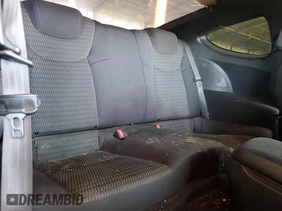 ✅ 2013 Hyundai Genesis Coupe 2.0T • VIN: KMHHT6KD6DU083957 • Lot: 59933145. Wystawiony na Copart z przebiegiem 114 276 mil. Bezpłatny archiwum sprzedaży aukcyjnych z USA i szczegółowy raport historii pojazdu na DreamBid. Zdjęcie 10.