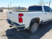 ✅ 2021 Chevrolet Silverado 2500HD Work Truck • VIN: 1GC1YLE72MF268331 • Lot: 42818554. Wystawiony na IAAI z przebiegiem 111 478 mil. Bezpłatny archiwum sprzedaży aukcyjnych z USA i szczegółowy raport historii pojazdu na DreamBid. Zdjęcie 4.