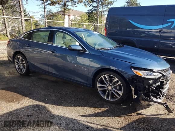 2024 Chevrolet Malibu LT z VIN 1G1ZE5ST2RF240246, wystawiony jako Copart lot #84807425 z przebiegiem 28 278 mil mil oraz Szkoda całkowita • Salvage title. Historia ofert i sprzedaży dostępna na DreamBid. Obrazek 4.