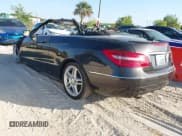 ✅ 2013 Mercedes-Benz E 350 • VIN: WDDKK5KF6DF191143 • Lot: 43736285. Wystawiony na IAAI z przebiegiem Nie podano. Bezpłatny archiwum sprzedaży aukcyjnych z USA i szczegółowy raport historii pojazdu na DreamBid. Zdjęcie 3.