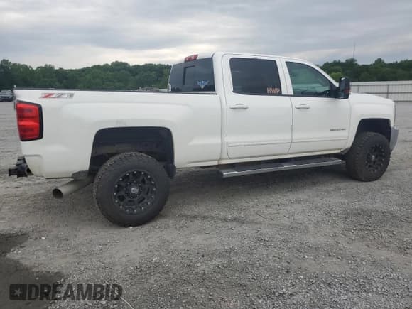 ✅ 2015 Chevrolet Silverado 2500HD LT • VIN: 1GC1KVE82FF592436 • Лот: 53346725. Опубликован ранее на Copart с пробегом 166 725 миль. Бесплатный доступ к архиву аукционных продаж из США и подробный отчёт об истории автомобиля на DreamBid. Изображение 3.