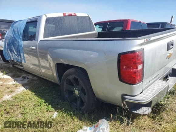✅ 2015 Chevrolet Silverado 1500 LT • VIN: 3GCPCREC9FG484445 • Лот: 74855464. Опубликован ранее на Copart с пробегом Не указан. Бесплатный доступ к архиву аукционных продаж из США и подробный отчёт об истории автомобиля на DreamBid. Изображение 2.