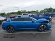 ✅ 2023 Volkswagen Arteon SEL Premium R-Line • VIN: WVWTR7AN8PE012268 • Лот: 42543507. Опубликован ранее на IAAI с пробегом 9 844 миль. Бесплатный доступ к архиву аукционных продаж из США и подробный отчёт об истории автомобиля на DreamBid. Изображение 14.