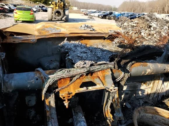 2021 Chevrolet Silverado 3500HD LT z VIN 1GC4YTEY1MF224939, wystawiony jako Copart lot #45897845 z przebiegiem Nie podano mil oraz Szkoda całkowita • Salvage title. Historia ofert i sprzedaży dostępna na DreamBid. Obrazek 9.