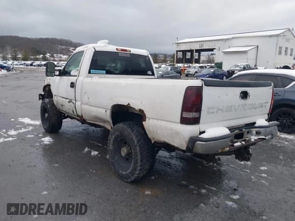 ✅ 2002 Chevrolet Silverado 2500HD LS • VIN: 1GCHK24U42E128110 • Lot: 43836246. Wystawiony na IAAI z przebiegiem Nie podano. Bezpłatny archiwum sprzedaży aukcyjnych z USA i szczegółowy raport historii pojazdu na DreamBid. Zdjęcie 3.