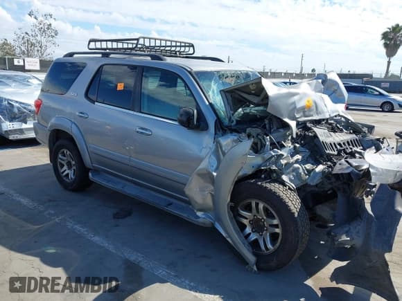 ✅ 2005 Toyota Sequoia SR5 • VIN: 5TDZT34A75S248883 • Lot: 43423090. Listed on IAAI with Not provided. Free auction sales archive from the USA and detailed vehicle history report at DreamBid. Image 12.