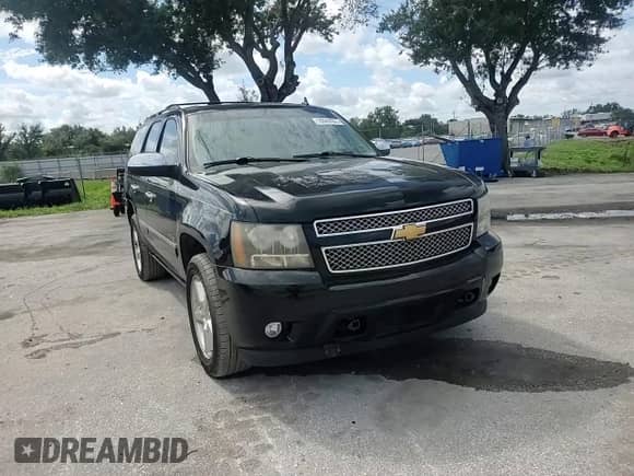 2013 Chevrolet Tahoe LTZ z VIN 1GNSKCE03DR228841, wystawiony jako Copart lot #70942925 z przebiegiem 142 667 mil mil oraz Szkoda całkowita • Salvage title. Historia ofert i sprzedaży dostępna na DreamBid. Obrazek 14.