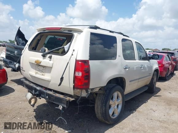 ✅ 2013 Chevrolet Tahoe LTZ • VIN: 1GNSCCE01DR115533 • Lot: 42515922. Listed on IAAI with 175,078 mi. Free auction sales archive from the USA and detailed vehicle history report at DreamBid. Image 4.