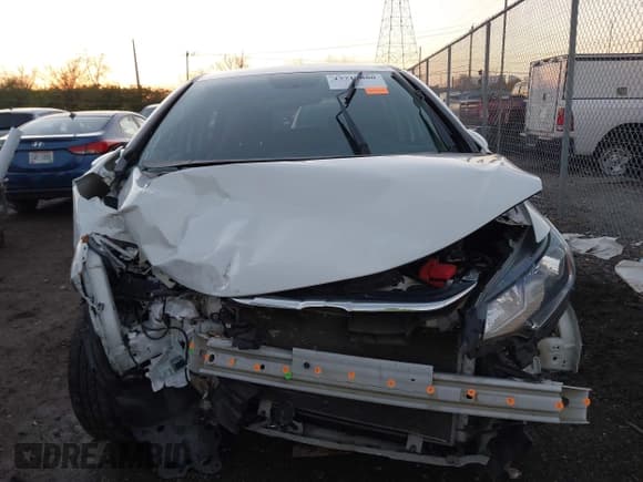 ✅ 2019 Honda Fit LX • VIN: 3HGGK5H4XKM748009 • Lot: 43710880. Wystawiony na IAAI z przebiegiem 49 841 mil. Bezpłatny archiwum sprzedaży aukcyjnych z USA i szczegółowy raport historii pojazdu na DreamBid. Zdjęcie 13.