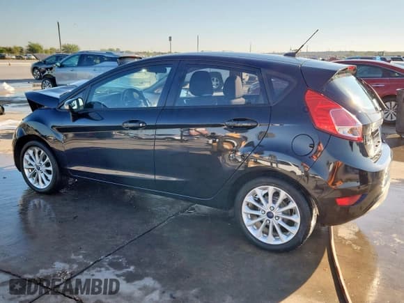 ✅ 2014 Ford Fiesta SE • VIN: 3FADP4EJ8EM160014 • Lot: 85141555. Wystawiony na Copart z przebiegiem 89 904 mil. Bezpłatny archiwum sprzedaży aukcyjnych z USA i szczegółowy raport historii pojazdu na DreamBid. Zdjęcie 2.