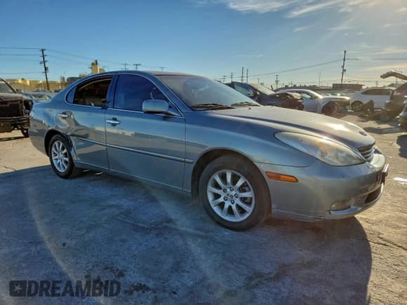 ✅ 2002 Lexus ES 300 • VIN: JTHBF30G620069556 • Lot: 94365475. Listed on Copart with 197,079 mi. Free auction sales archive from the USA and detailed vehicle history report at DreamBid. Image 4.