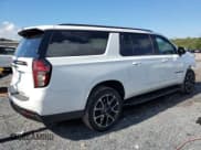 ✅ 2021 Chevrolet Suburban RST • VIN: 1GNSKEKD1MR390115 • Lot: 73106224. Wystawiony na Copart z przebiegiem 51 308 mil. Bezpłatny archiwum sprzedaży aukcyjnych z USA i szczegółowy raport historii pojazdu na DreamBid. Zdjęcie 3.