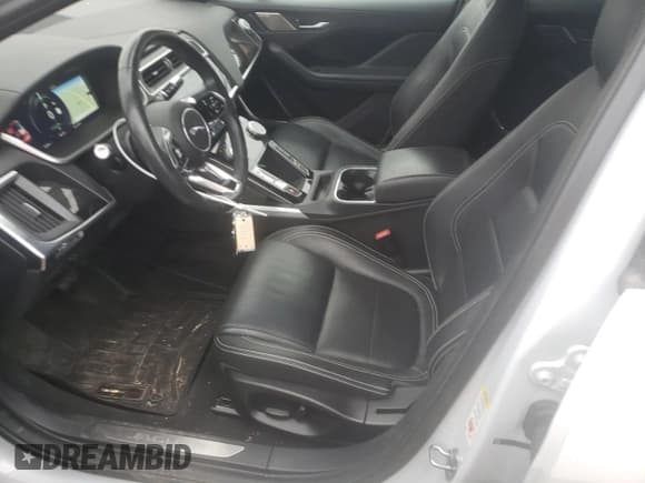 ✅ 2020 Jaguar I-Pace SE • VIN: SADHC2S13L1F85464 • Lot: 81758543. Wystawiony na Copart z przebiegiem 32 784 mil. Bezpłatny archiwum sprzedaży aukcyjnych z USA i szczegółowy raport historii pojazdu na DreamBid. Zdjęcie 7.