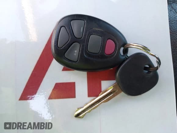 ✅ 2010 Chevrolet Suburban LT • VIN: 1GNUKJE31AR222040 • Lot: 43191704. Listed on IAAI with 207,569 mi. Free auction sales archive from the USA and detailed vehicle history report at DreamBid. Image 11.