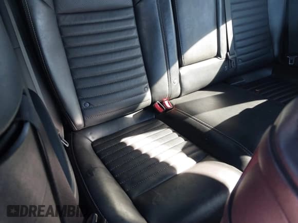 ✅ 2012 Dodge Challenger SXT • VIN: 2C3CDYAG3CH275622 • Lot: 41246210. Wystawiony na IAAI z przebiegiem 182 769 mil. Bezpłatny archiwum sprzedaży aukcyjnych z USA i szczegółowy raport historii pojazdu na DreamBid. Zdjęcie 8.