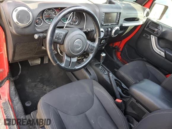 ✅ 2018 Jeep Wrangler Sahara • VIN: 1C4AJWBGXJL937095 • Lot: 46142495. Wystawiony na Copart z przebiegiem 34 408 mil. Bezpłatny archiwum sprzedaży aukcyjnych z USA i szczegółowy raport historii pojazdu na DreamBid. Zdjęcie 8.