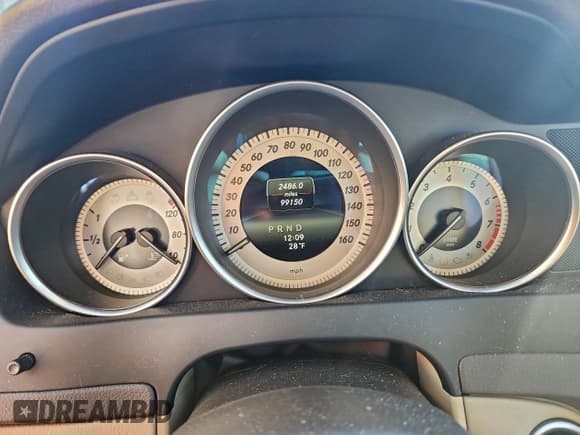 ✅ 2014 Mercedes-Benz C 300 Sport • VIN: WDDGF8AB1ER305690 • Lot: 96623915. Wystawiony na Copart z przebiegiem 99 150 mil. Bezpłatny archiwum sprzedaży aukcyjnych z USA i szczegółowy raport historii pojazdu na DreamBid. Zdjęcie 9.