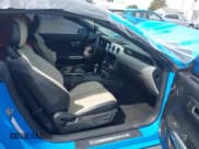 ✅ 2017 Ford Mustang EcoBoost Premium • VIN: 1FATP8UHXH5320504 • Lot: 42210241. Wystawiony na IAAI z przebiegiem Nie podano. Bezpłatny archiwum sprzedaży aukcyjnych z USA i szczegółowy raport historii pojazdu na DreamBid. Zdjęcie 5.