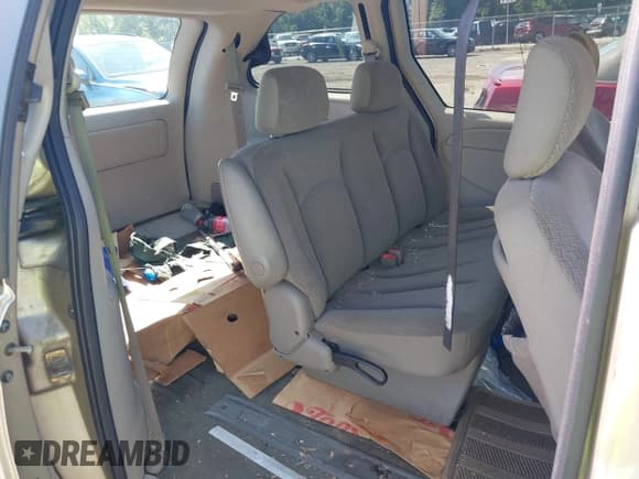 ✅ 2006 Chrysler Town & Country • VIN: 1A4GP45R16B581475 • Lot: 42944553. Listed on IAAI with 91,512 mi. Free auction sales archive from the USA and detailed vehicle history report at DreamBid. Image 8.