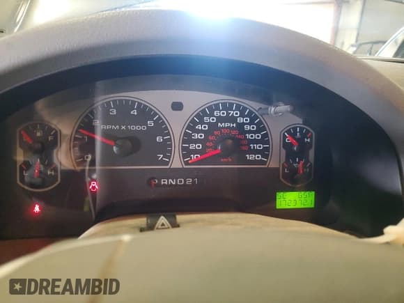 ✅ 2007 Ford F-150 XLT • VIN: 1FTPX14V47FA59968 • Lot: 86500135. Listed on Copart with 172,372 mi. Free auction sales archive from the USA and detailed vehicle history report at DreamBid. Image 9.