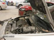 ✅ 2005 Volvo S40 • VIN: YV1MS382752059331 • Lot: 43807810. Wystawiony na IAAI z przebiegiem 136 788 mil. Bezpłatny archiwum sprzedaży aukcyjnych z USA i szczegółowy raport historii pojazdu na DreamBid. Zdjęcie 12.