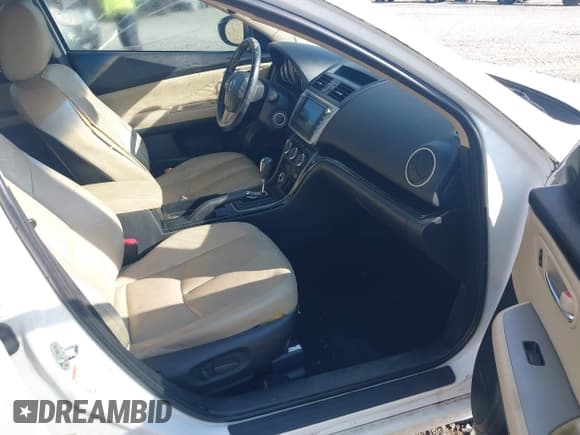 ✅ 2010 Mazda 6 i Touring • VIN: 1YVHZ8CH4A5M27219 • Lot: 43756132. Listed on IAAI with 168,488 mi. Free auction sales archive from the USA and detailed vehicle history report at DreamBid. Image 5.