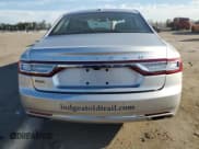 ✅ 2017 Lincoln Continental Reserve • VIN: 1LN6L9RP9H5634634 • Lot: 70716045. Wystawiony na Copart z przebiegiem 68 521 mil. Bezpłatny archiwum sprzedaży aukcyjnych z USA i szczegółowy raport historii pojazdu na DreamBid. Zdjęcie 6.