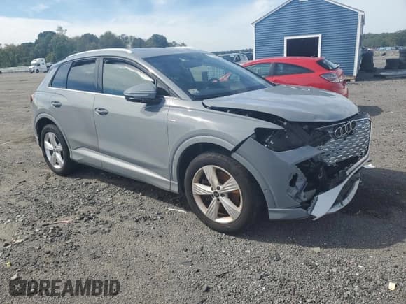 ✅ 2024 Audi Q4 e-tron Premium Plus • VIN: WA1L2BFZ6RP014847 • Лот: 81253825. Опубликован ранее на Copart с пробегом Не указан. Бесплатный доступ к архиву аукционных продаж из США и подробный отчёт об истории автомобиля на DreamBid. Изображение 4.