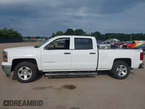 ✅ 2014 Chevrolet Silverado 1500 LT • VIN: 3GCUKREH1EG362856 • Lot: 42957775. Wystawiony na IAAI z przebiegiem 177 445 mil. Bezpłatny archiwum sprzedaży aukcyjnych z USA i szczegółowy raport historii pojazdu na DreamBid. Zdjęcie 15.