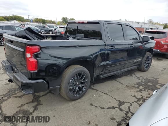✅ 2025 Chevrolet Silverado 1500 High Country • VIN: 1GCUKJE89SZ161560 • Lot: 85672395. Listed on Copart with 9,390 mi. Free auction sales archive from the USA and detailed vehicle history report at DreamBid. Image 3.