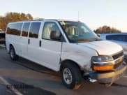 ✅ 2014 Chevrolet Express Passenger LT • VIN: 1GAZG1FG4E1185922 • Lot: 43744687. Wystawiony na IAAI z przebiegiem 135 516 mil. Bezpłatny archiwum sprzedaży aukcyjnych z USA i szczegółowy raport historii pojazdu na DreamBid. Zdjęcie 13.