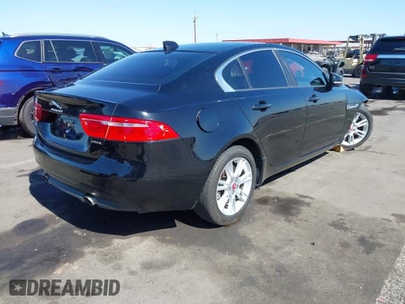 ✅ 2018 Jaguar XE 25t Premium • VIN: SAJAD4FX7JCP28579 • Лот: 41490648. Опубликован ранее на IAAI с пробегом 54 420 миль. Бесплатный доступ к архиву аукционных продаж из США и подробный отчёт об истории автомобиля на DreamBid. Изображение 4.